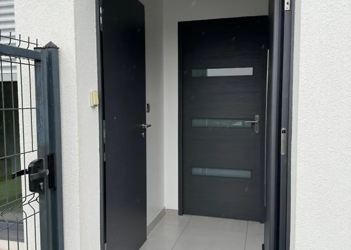 Guest house Pour 2 Au Calme Climatisee